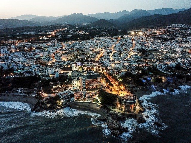 Pueblos costeros de España para visitar en autocaravana 3 nerja