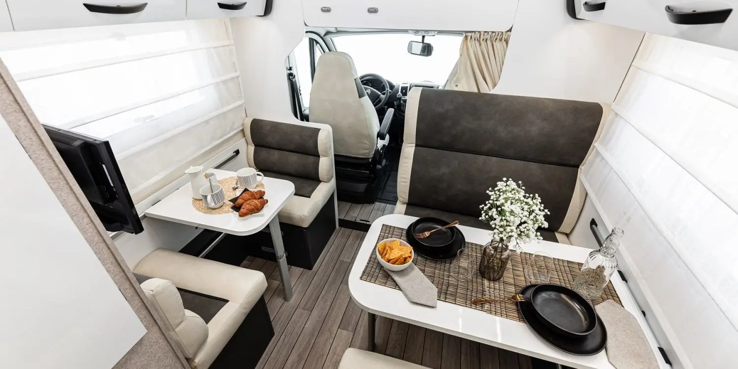 Autocaravana McLouis Glamys 222 - 322 arriba